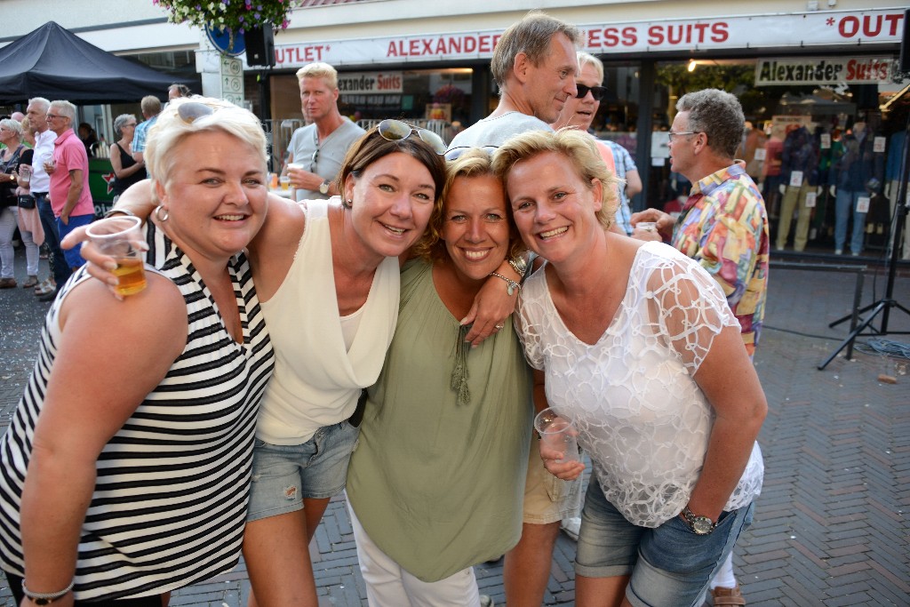 ../Images/Zomercarnaval Noordwijkerhout 2016 384.jpg